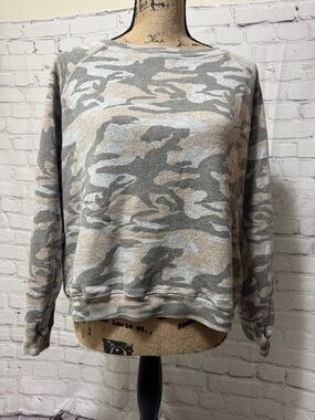 Monrow Revolve Vintage Style Raglan Sweatshirt Terrycloth Camouflage Crewneck